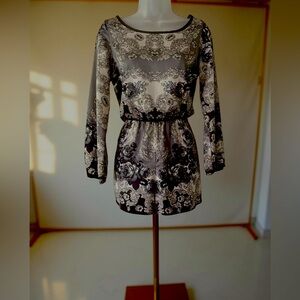 NWOT Floral Indie Romper Round Keyhole Neck Long Sleeve Cottagecore All Seasons